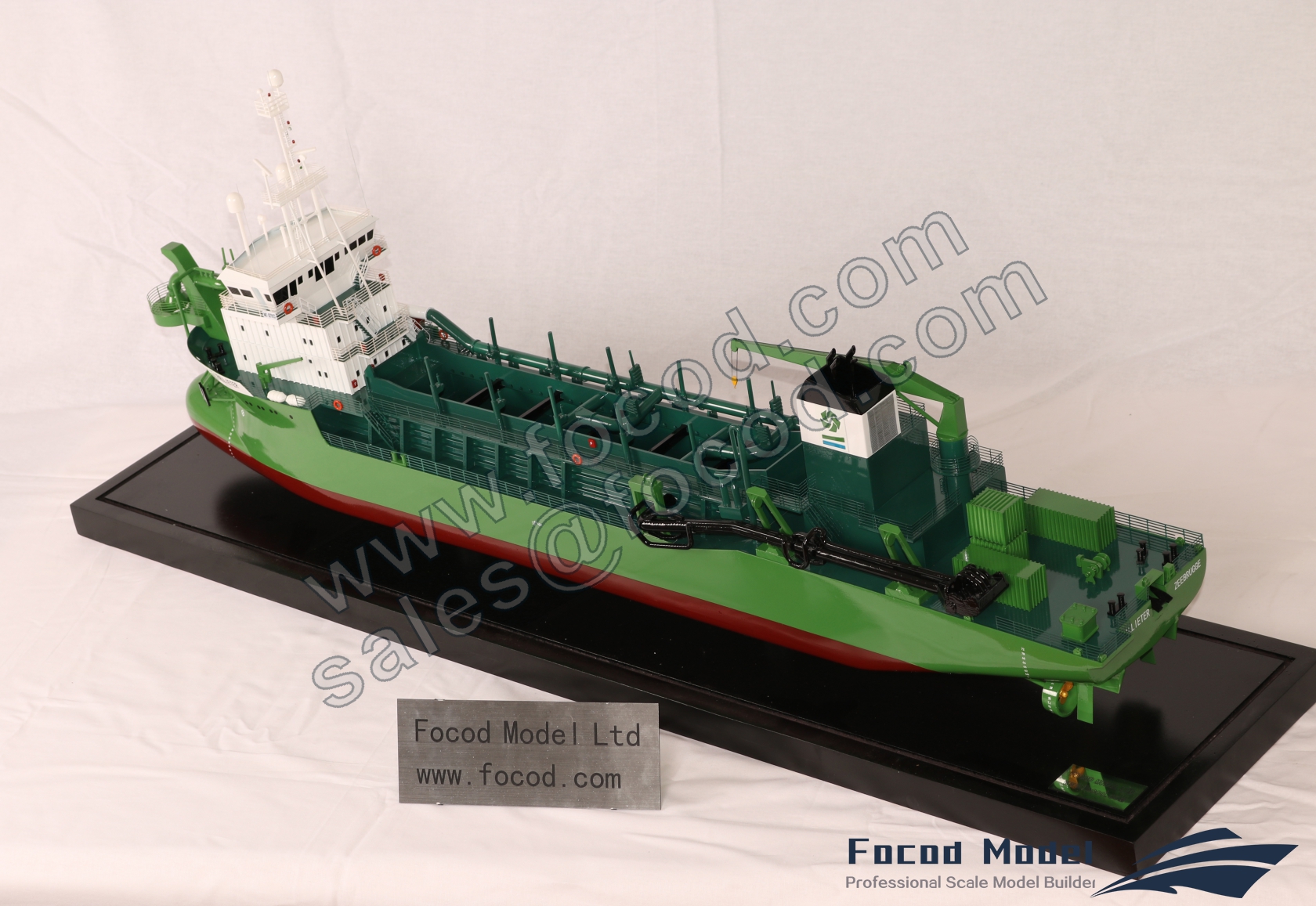 customized model of  DEME dredger PALLIETER